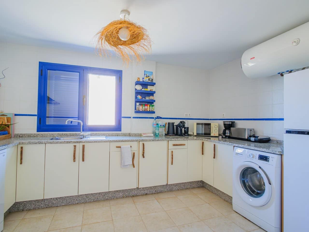3 soverom Leilighet til salgs i Almunecar med svømmebasseng garasje - € 395 000 (Ref: 10173008)