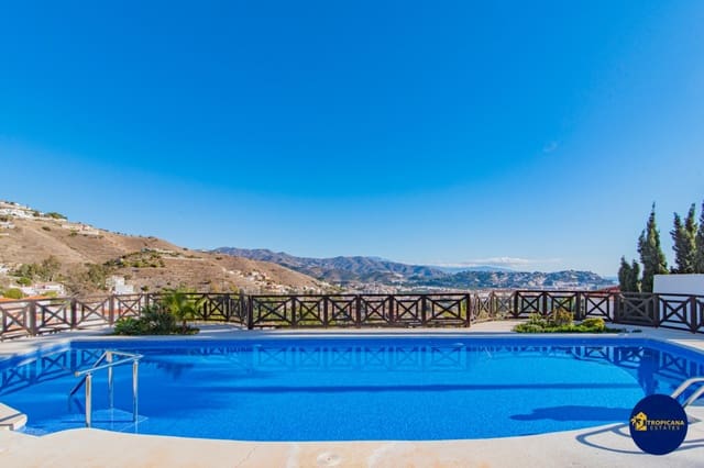 3 soveværelse Lejlighed til salg i Almuñécar med swimmingpool garage - € 395.000 (Ref: 10173008)