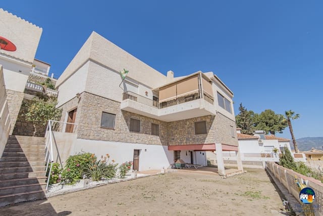 6 chambre Villa/Maison à vendre à Almuñécar avec garage - 650 000 € (Ref: 5300187)