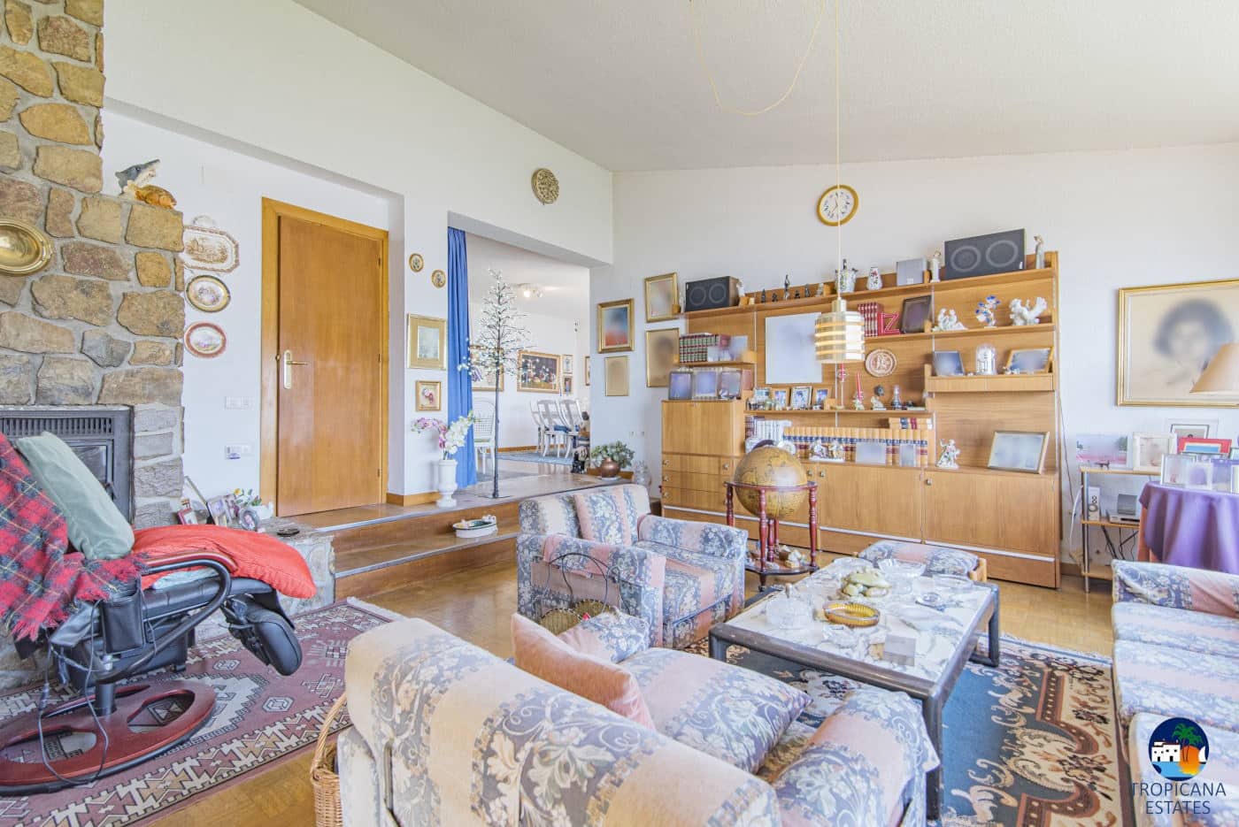 6 soveværelse Villa til salg i Almunecar med garage - € 650.000 (Ref: 5300187)