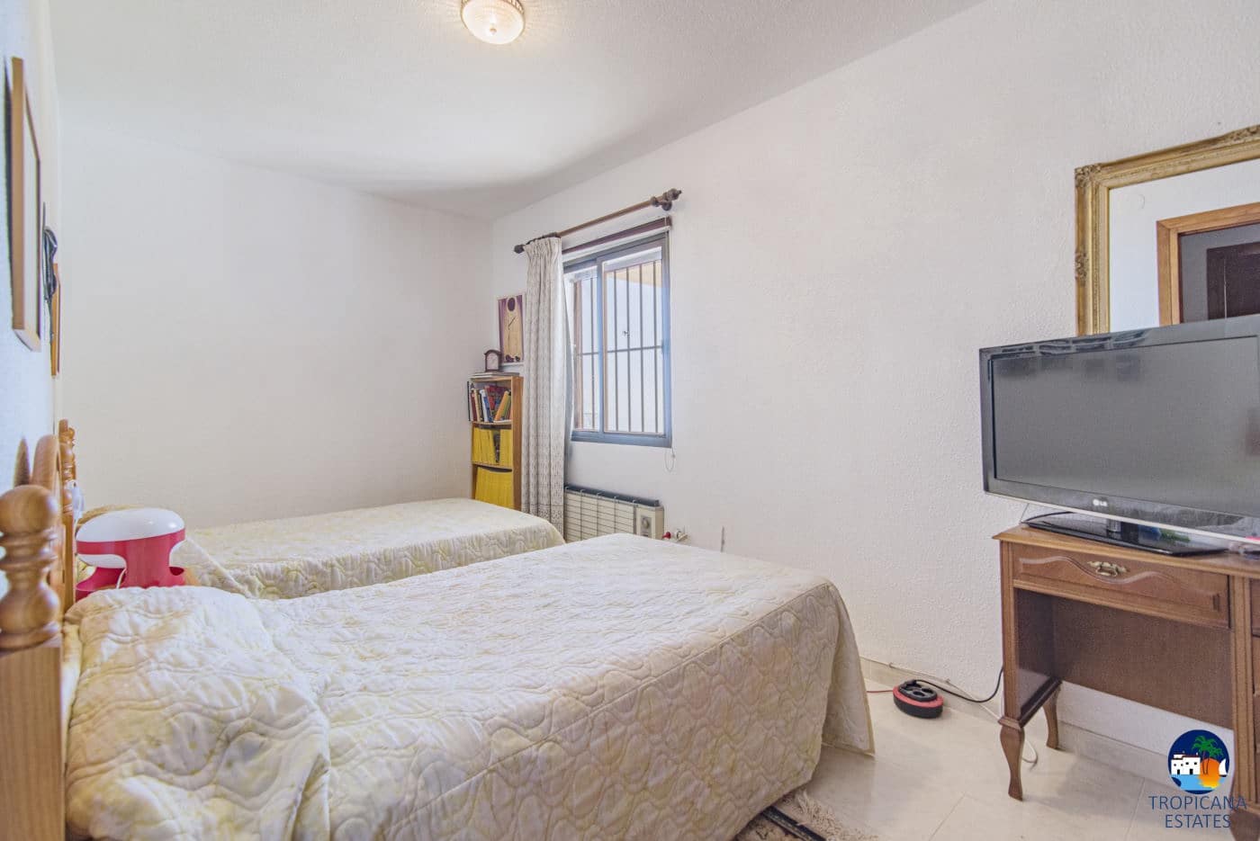 6 soveværelse Villa til salg i Almunecar med garage - € 650.000 (Ref: 5300187)