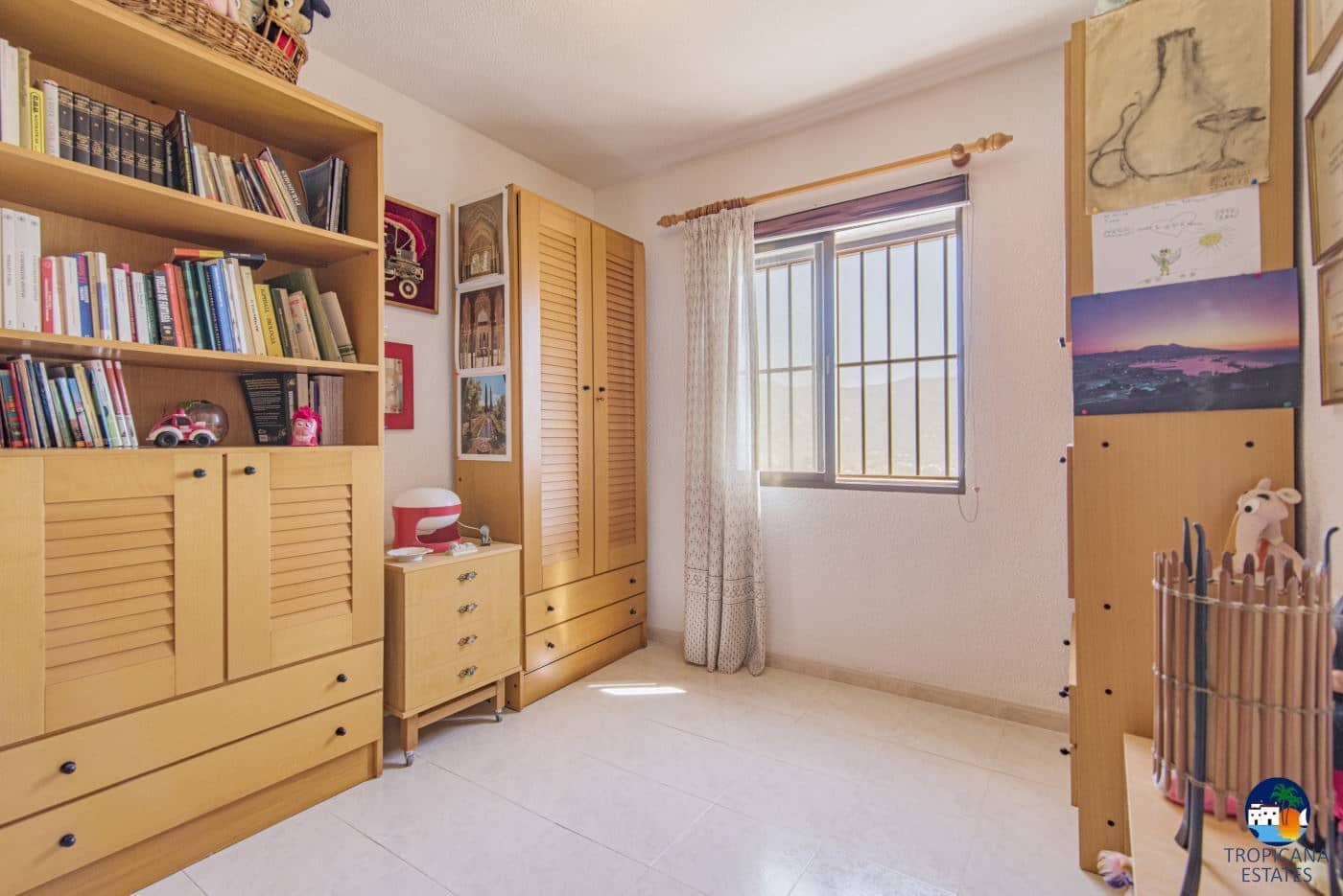 6 soveværelse Villa til salg i Almunecar med garage - € 650.000 (Ref: 5300187)