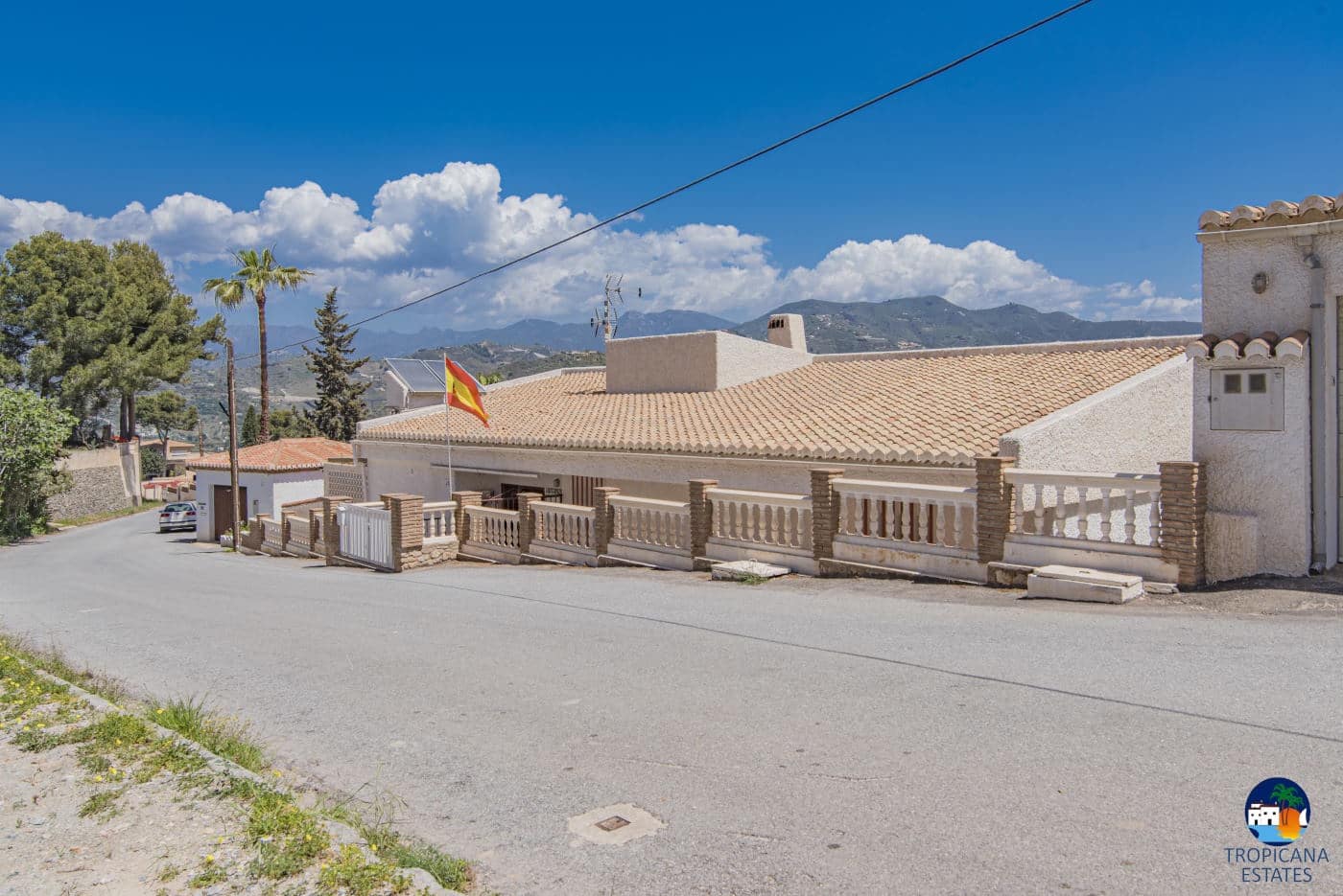 6 soveværelse Villa til salg i Almunecar med garage - € 650.000 (Ref: 5300187)