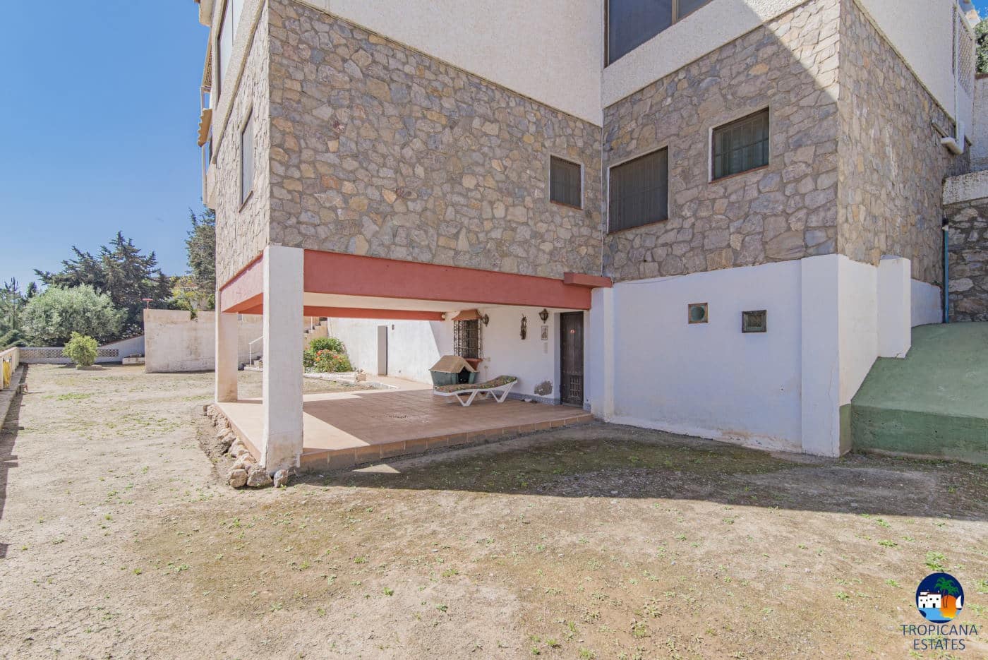 6 soveværelse Villa til salg i Almunecar med garage - € 650.000 (Ref: 5300187)