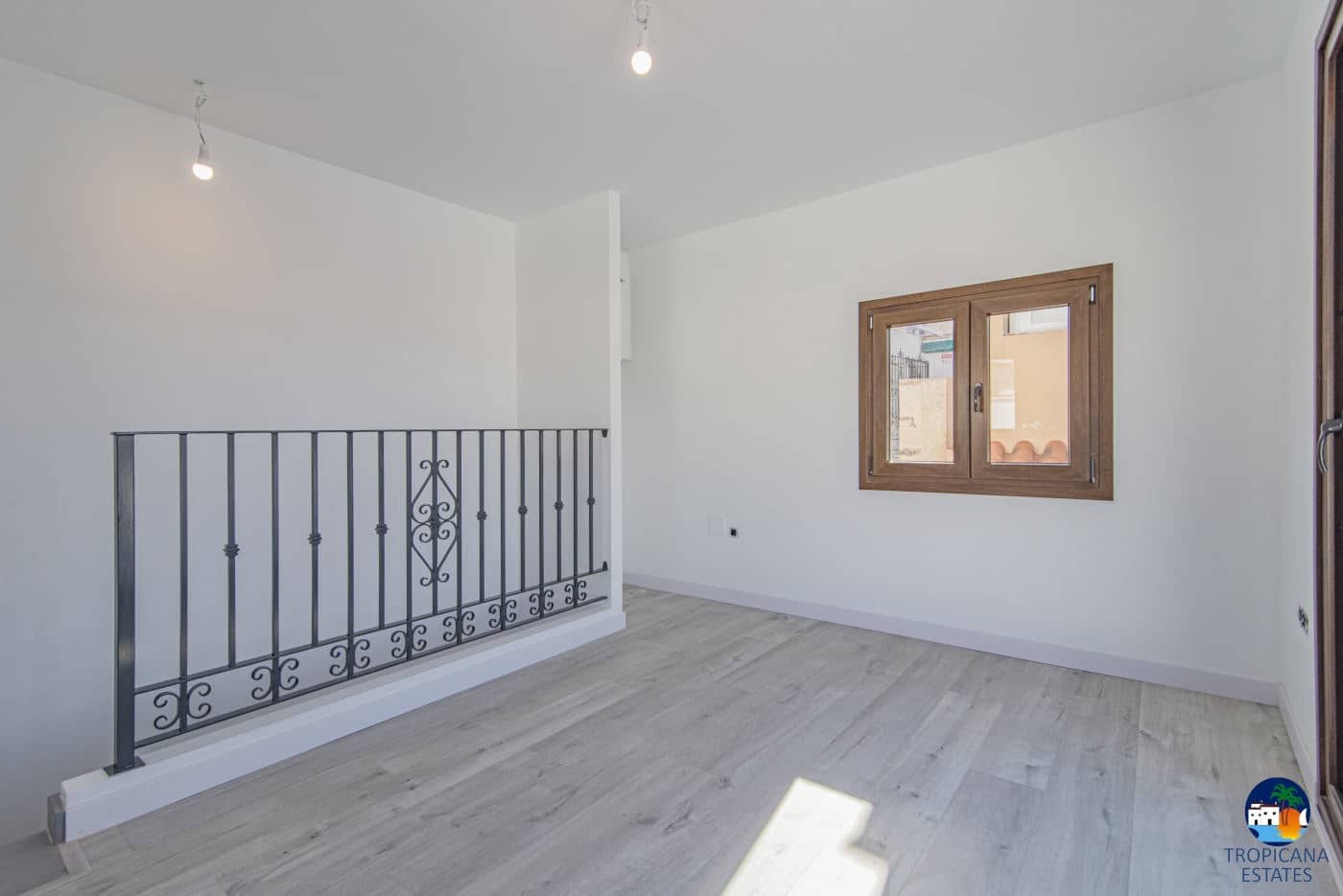 2 sovrum Radhus till salu i Almunecar - 375 000 € (Ref: 7416715)