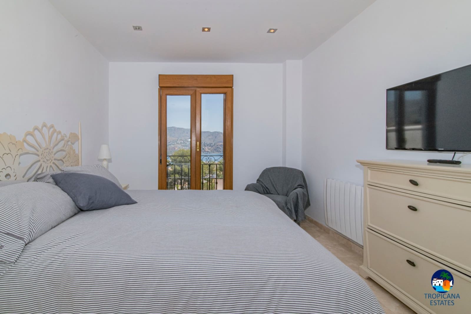 3 makuuhuone Rivitalo myytävänä paikassa Almunecar mukana uima-altaan 
autotalli - 355 000 € (Ref: 8868828)