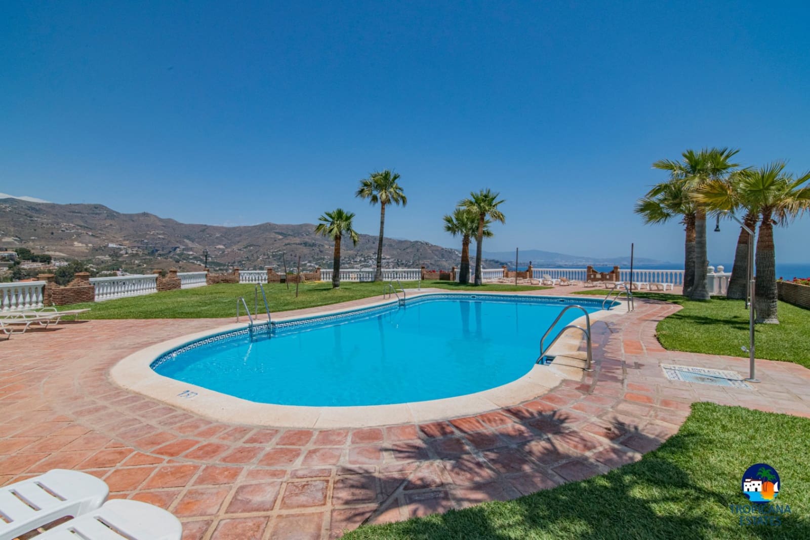 3 makuuhuone Rivitalo myytävänä paikassa Almunecar mukana uima-altaan 
autotalli - 355 000 € (Ref: 8868828)