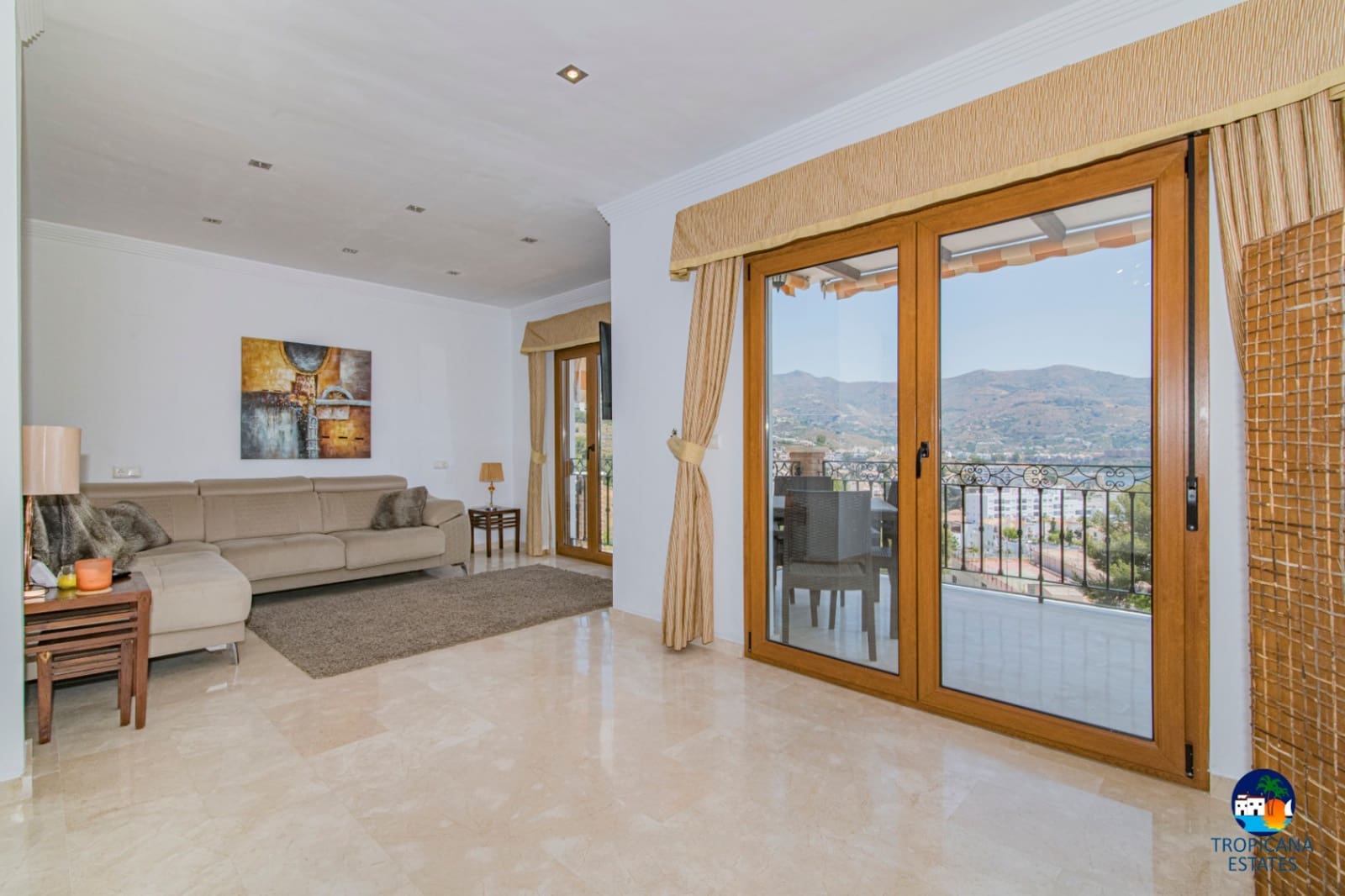 3 makuuhuone Rivitalo myytävänä paikassa Almunecar mukana uima-altaan 
autotalli - 355 000 € (Ref: 8868828)