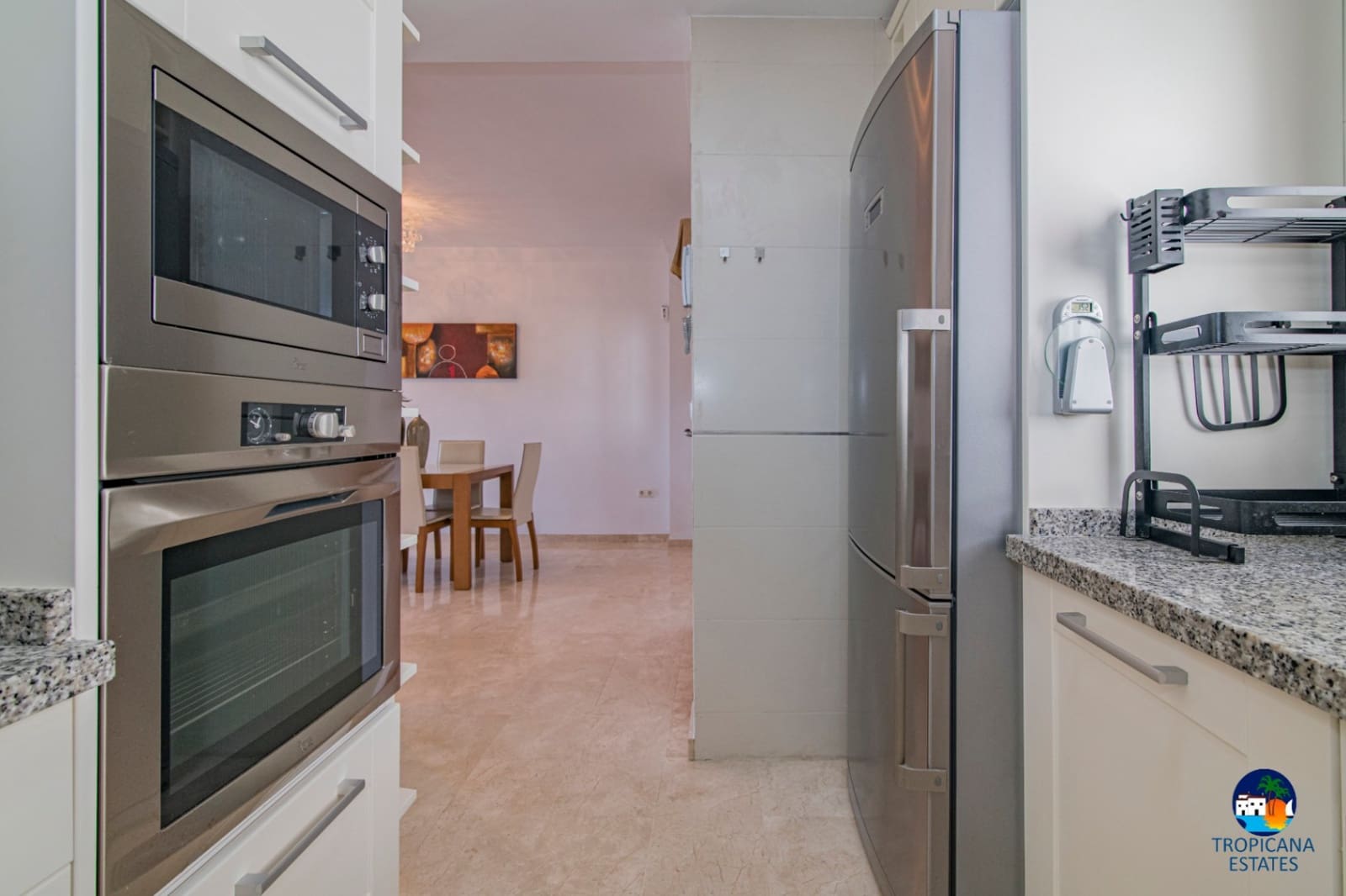 3 makuuhuone Rivitalo myytävänä paikassa Almunecar mukana uima-altaan 
autotalli - 355 000 € (Ref: 8868828)