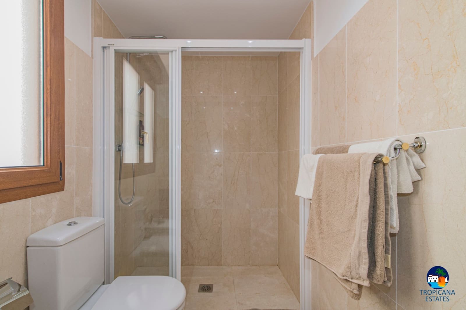 3 makuuhuone Rivitalo myytävänä paikassa Almunecar mukana uima-altaan 
autotalli - 355 000 € (Ref: 8868828)