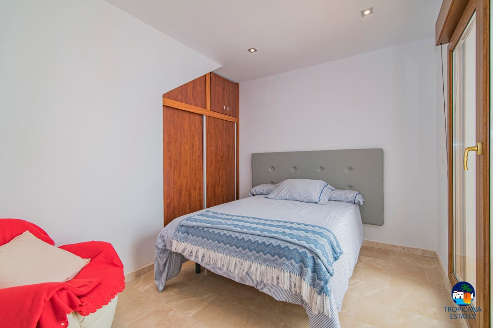 3 makuuhuone Rivitalo myytävänä paikassa Almunecar mukana uima-altaan 
autotalli - 355 000 € (Ref: 8868828)