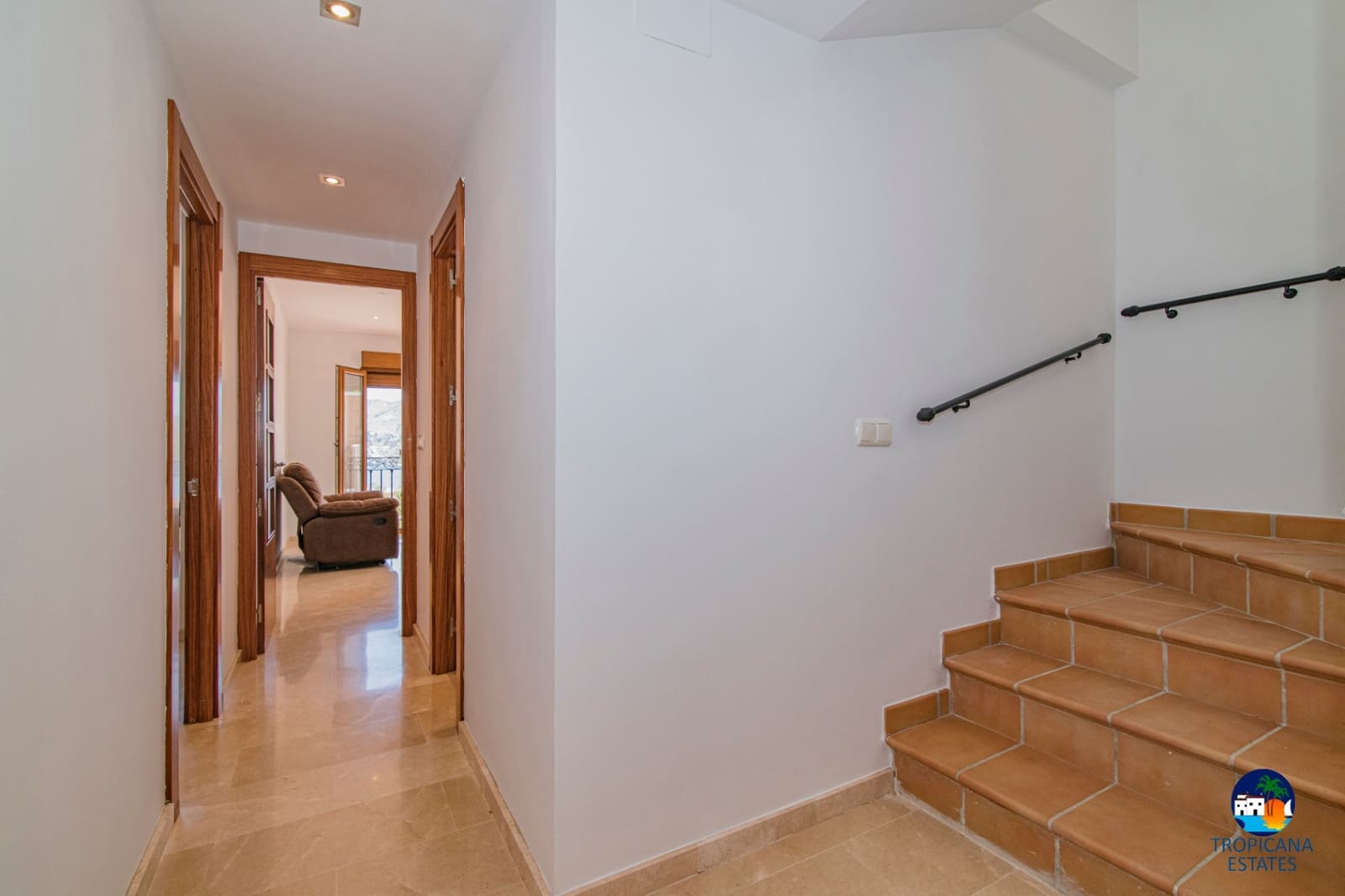 3 makuuhuone Rivitalo myytävänä paikassa Almunecar mukana uima-altaan 
autotalli - 355 000 € (Ref: 8868828)