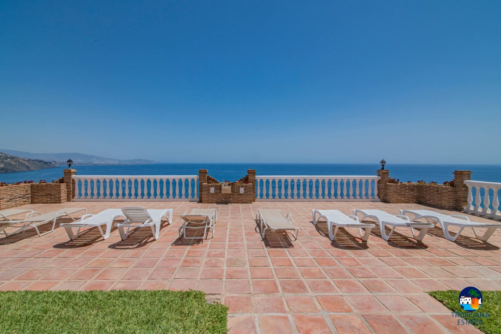 3 makuuhuone Rivitalo myytävänä paikassa Almunecar mukana uima-altaan 
autotalli - 355 000 € (Ref: 8868828)