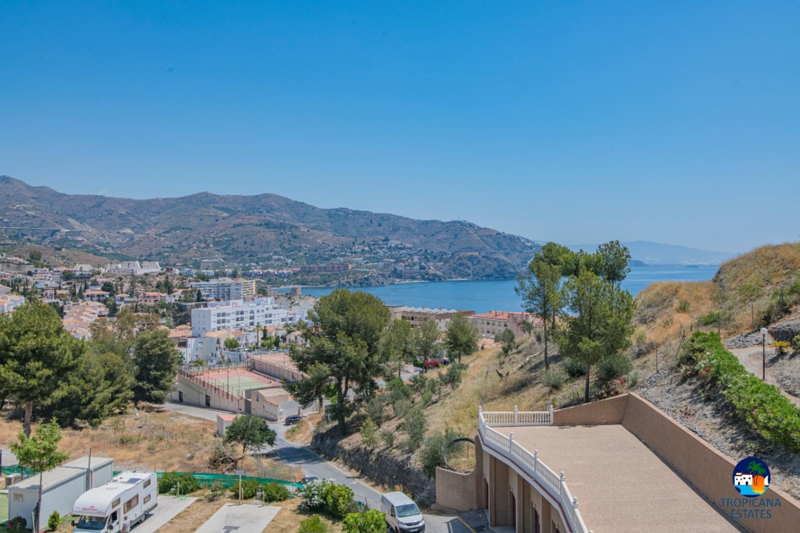 3 makuuhuone Rivitalo myytävänä paikassa Almunecar mukana uima-altaan 
autotalli - 355 000 € (Ref: 8868828)