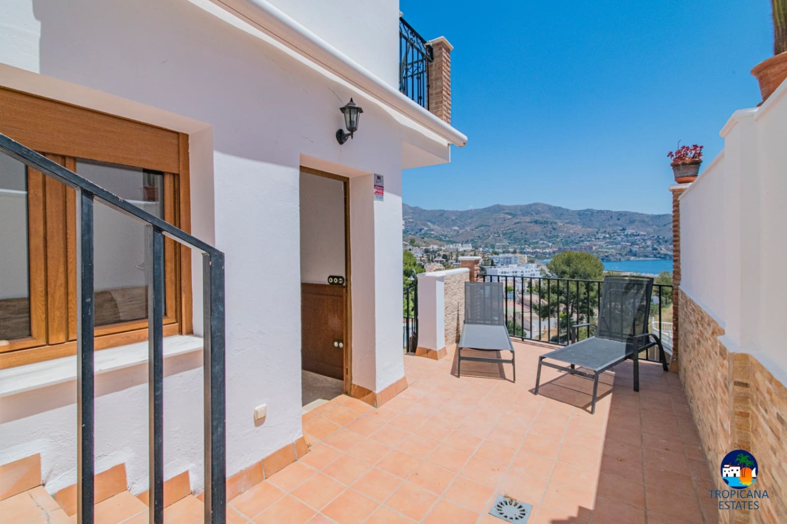 3 makuuhuone Rivitalo myytävänä paikassa Almunecar mukana uima-altaan 
autotalli - 355 000 € (Ref: 8868828)