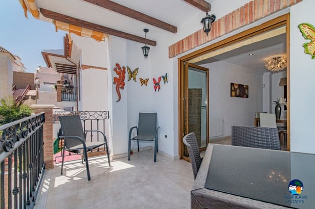 3 makuuhuone Rivitalo myytävänä paikassa Almuñécar mukana uima-altaan 
autotalli - 355 000 € (Ref: 8868828)