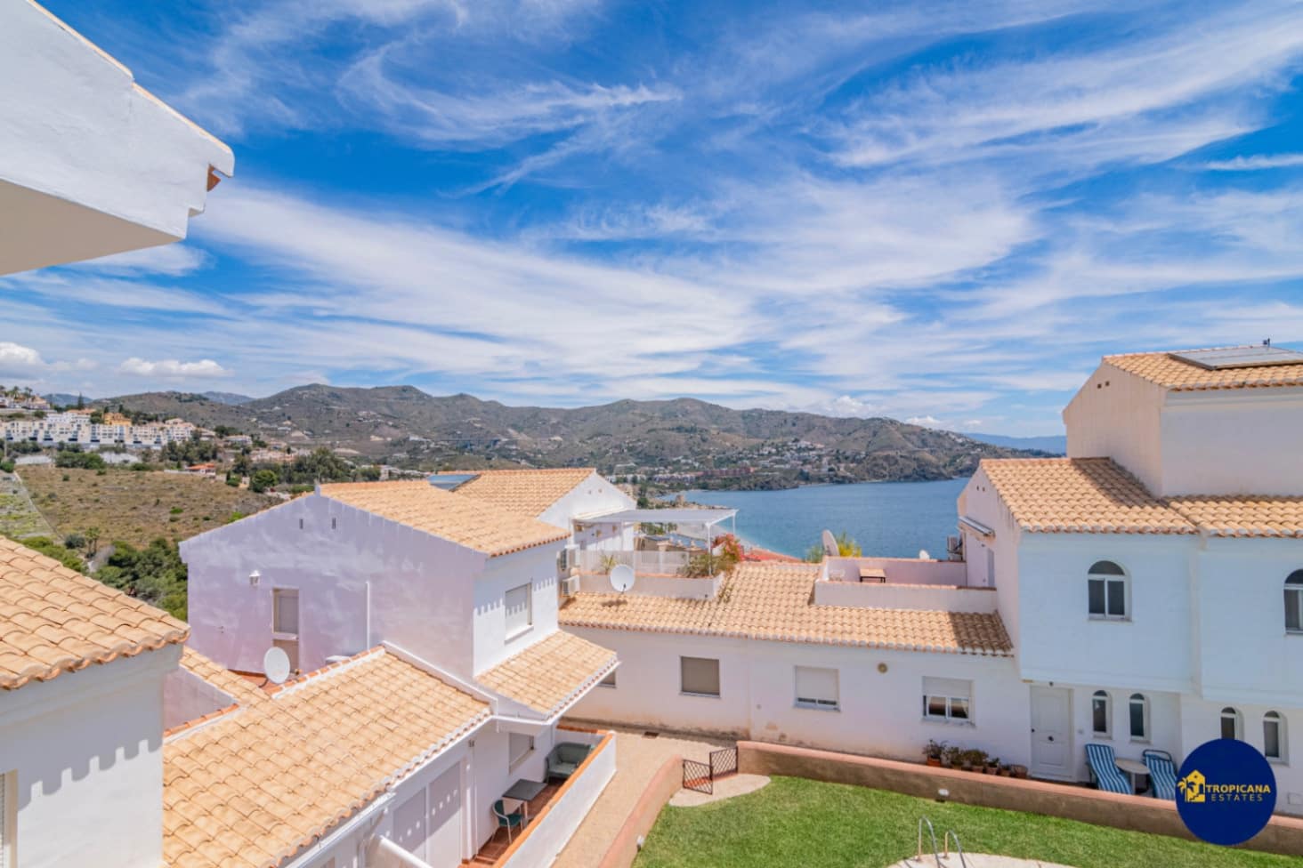 3 soveværelse Rækkehus til salg i Velilla med swimmingpool garage - € 299.000 (Ref: 8998275)