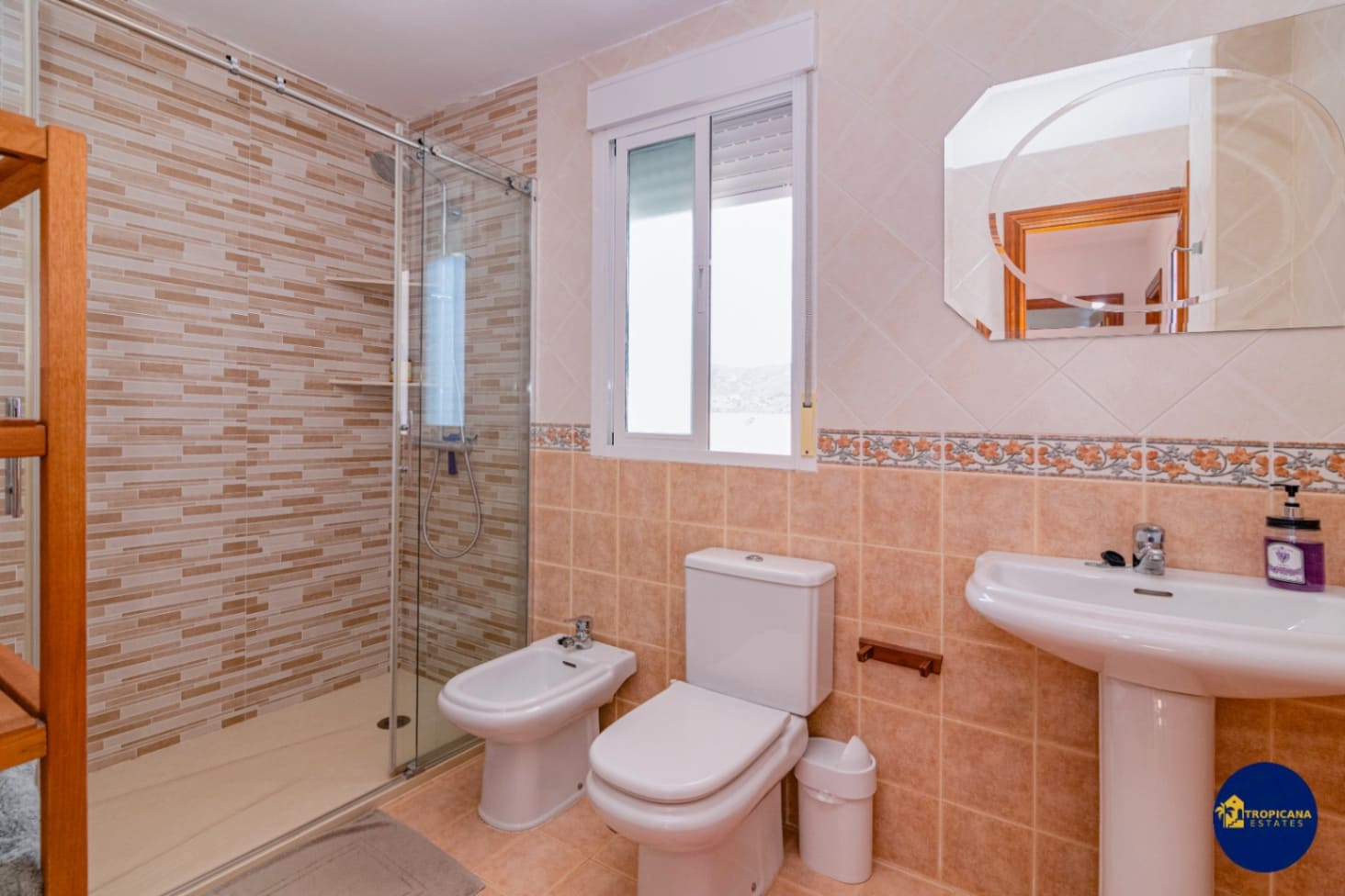 3 soveværelse Rækkehus til salg i Velilla med swimmingpool garage - € 299.000 (Ref: 8998275)