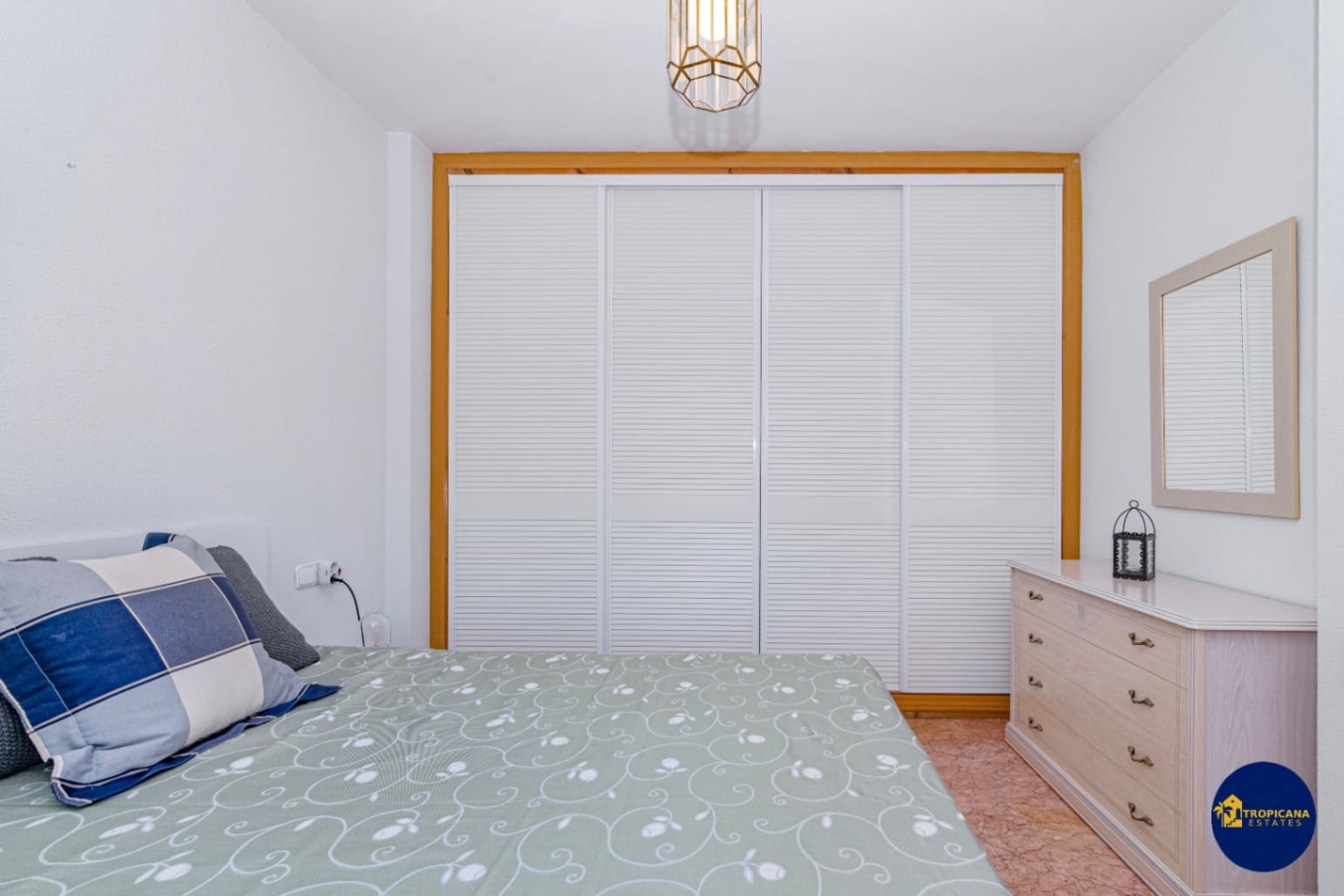 3 soveværelse Rækkehus til salg i Velilla med swimmingpool garage - € 299.000 (Ref: 8998275)