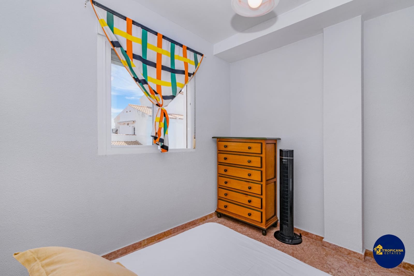 3 soveværelse Rækkehus til salg i Velilla med swimmingpool garage - € 299.000 (Ref: 8998275)