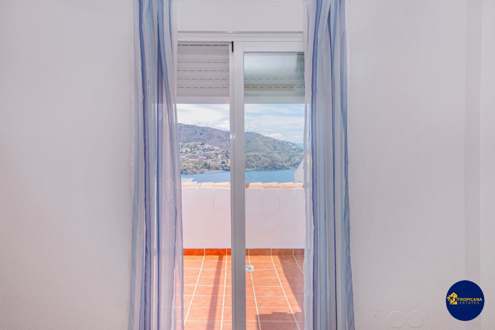 3 soveværelse Rækkehus til salg i Velilla med swimmingpool garage - € 299.000 (Ref: 8998275)