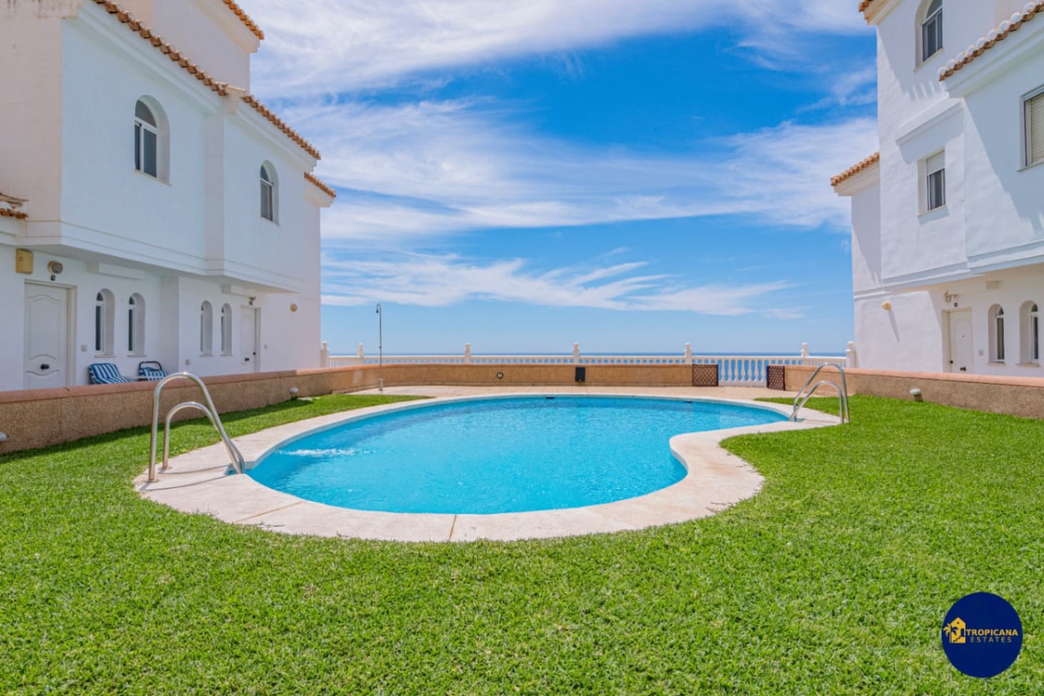 3 soveværelse Rækkehus til salg i Velilla med swimmingpool garage - € 299.000 (Ref: 8998275)