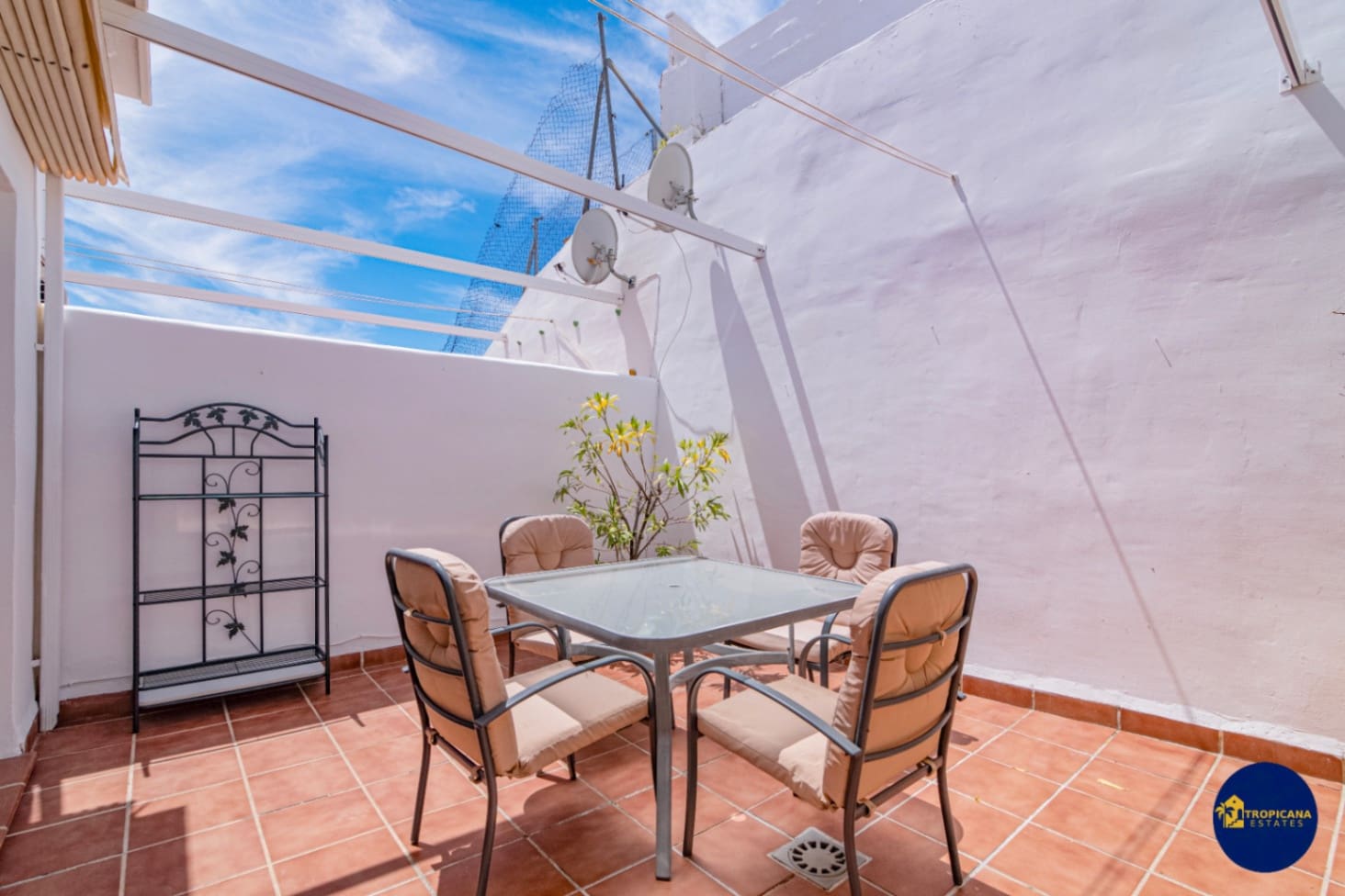 3 soveværelse Rækkehus til salg i Velilla med swimmingpool garage - € 299.000 (Ref: 8998275)