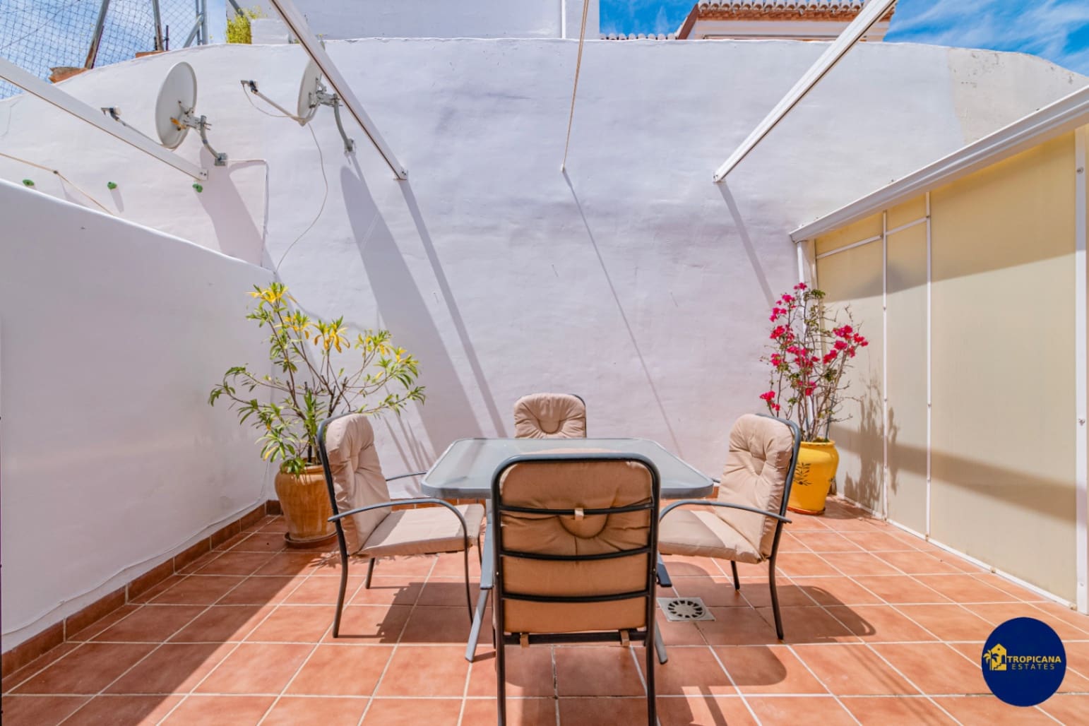 3 soveværelse Rækkehus til salg i Velilla med swimmingpool garage - € 299.000 (Ref: 8998275)