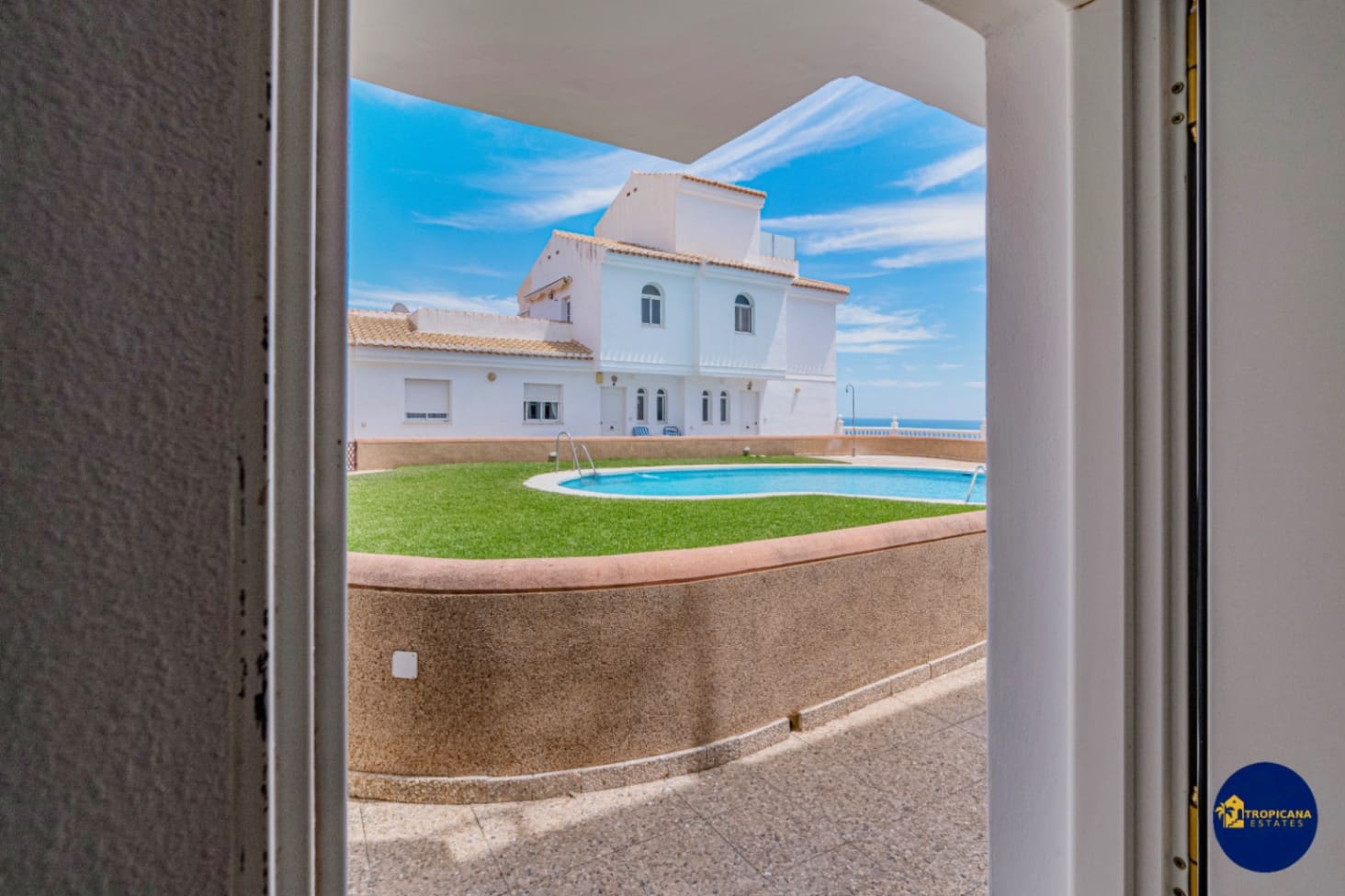 3 soveværelse Rækkehus til salg i Velilla med swimmingpool garage - € 299.000 (Ref: 8998275)