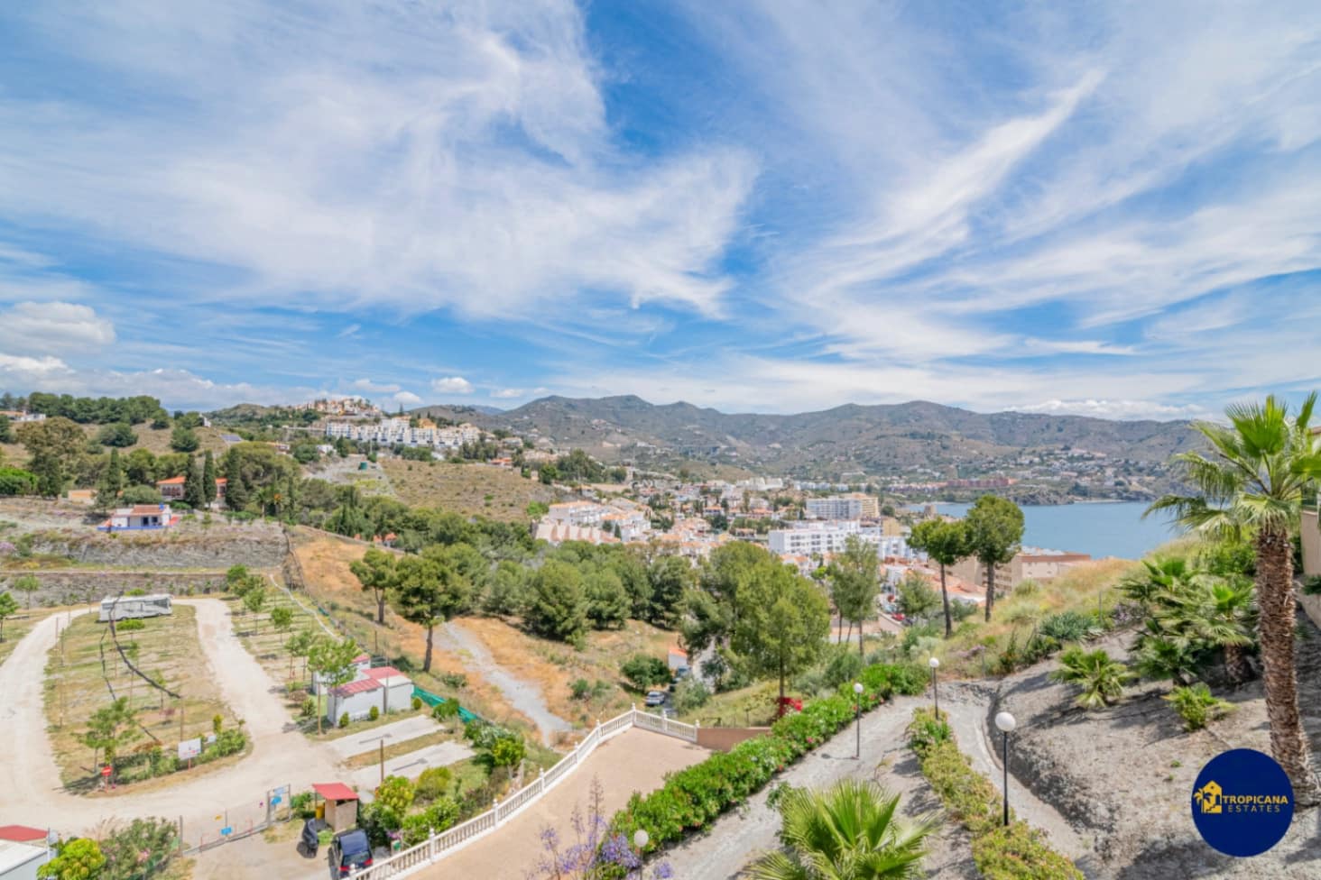 3 soveværelse Rækkehus til salg i Velilla med swimmingpool garage - € 299.000 (Ref: 8998275)