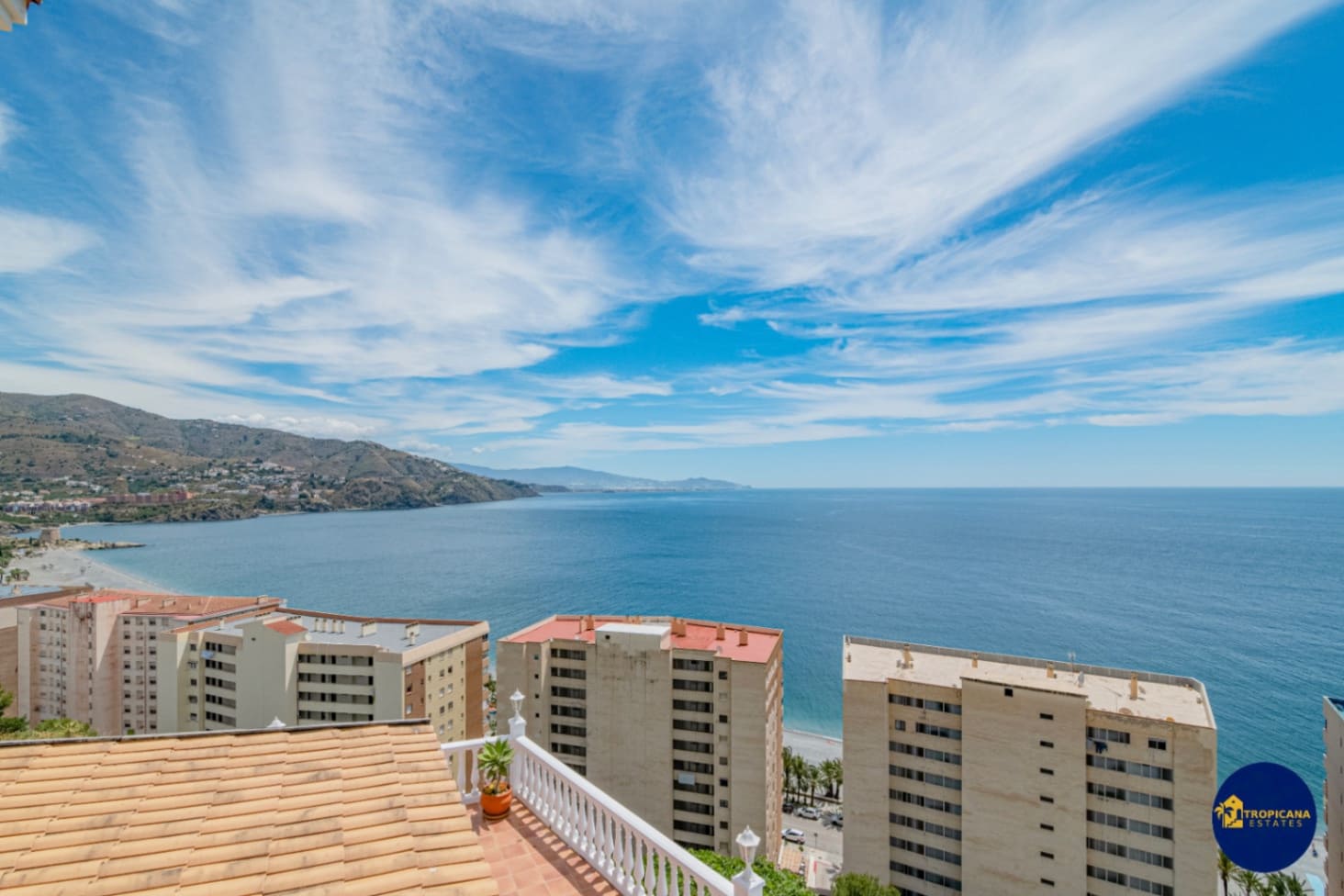 3 soveværelse Rækkehus til salg i Velilla med swimmingpool garage - € 299.000 (Ref: 8998275)