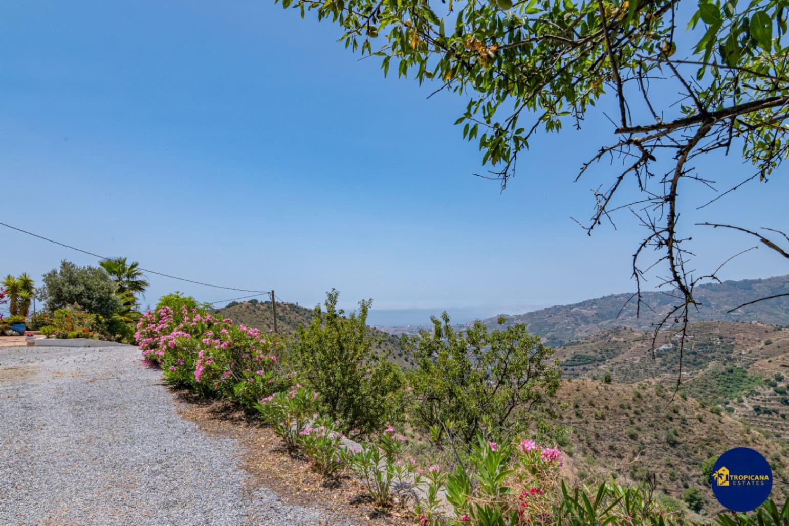 3 chambre Finca/Maison de Campagne à vendre à Almunecar avec garage - 249 000 € (Ref: 9043977)