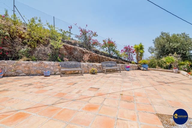 3 soverom Finca/Herregård til salgs i Almuñécar med garasje - € 249 000 (Ref: 9043977)
