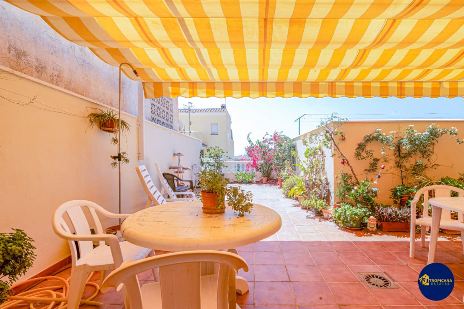 3 soveværelse Rækkehus til salg i Almunecar med garage - € 310.000 (Ref: 9148551)