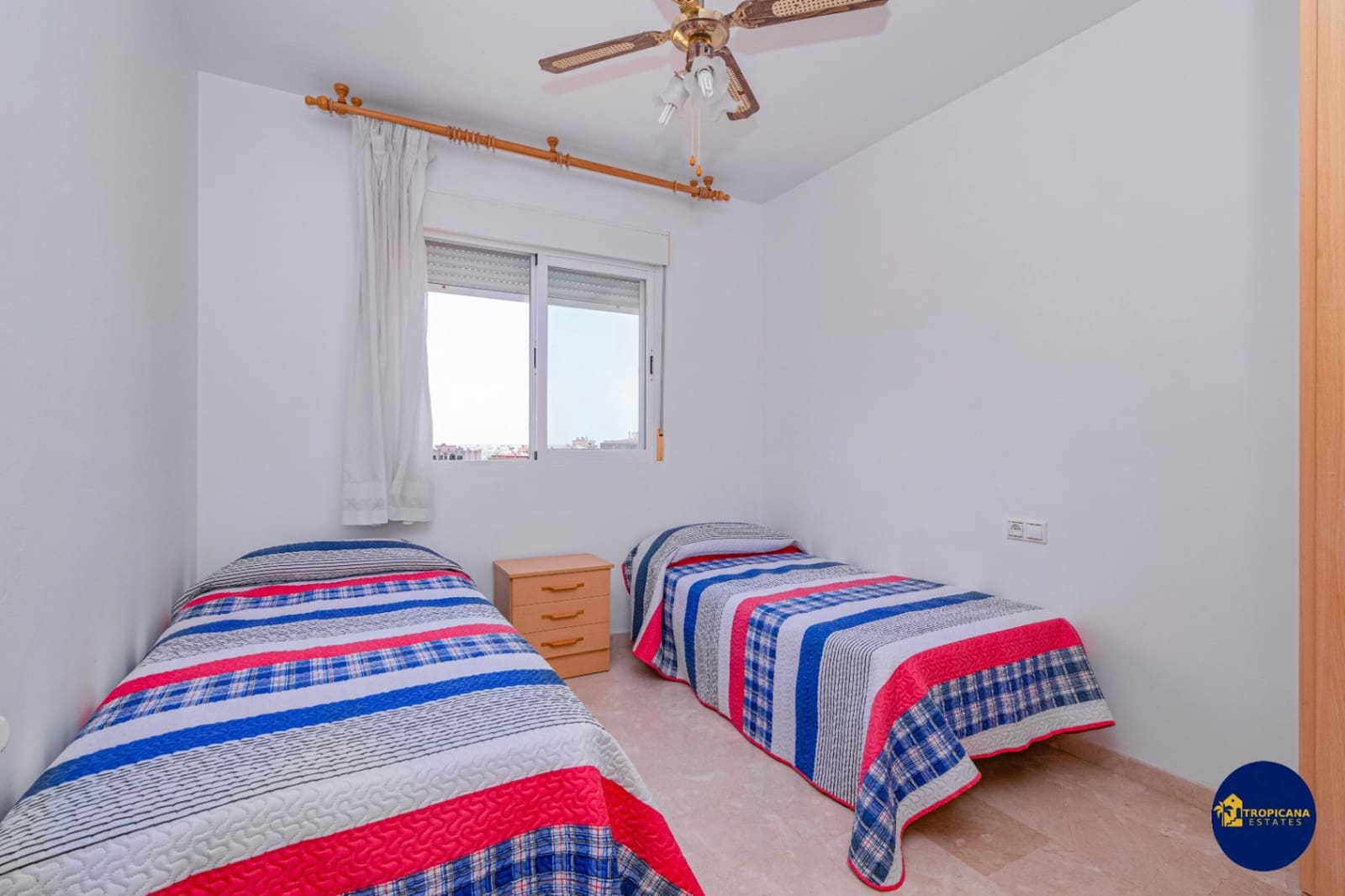 3 soveværelse Rækkehus til salg i Almunecar med garage - € 310.000 (Ref: 9148551)