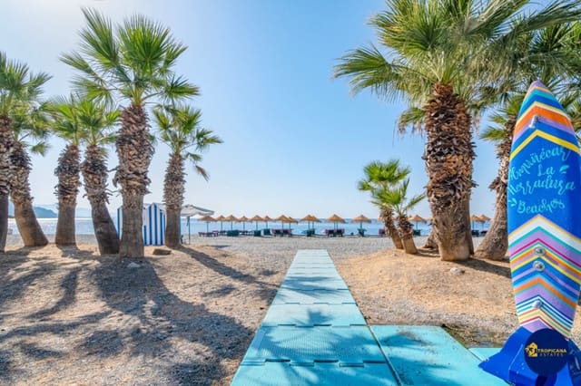 2 chambre Villa/Maison Mitoyenne à vendre à Almuñécar avec piscine garage - 319 000 € (Ref: 9197080)