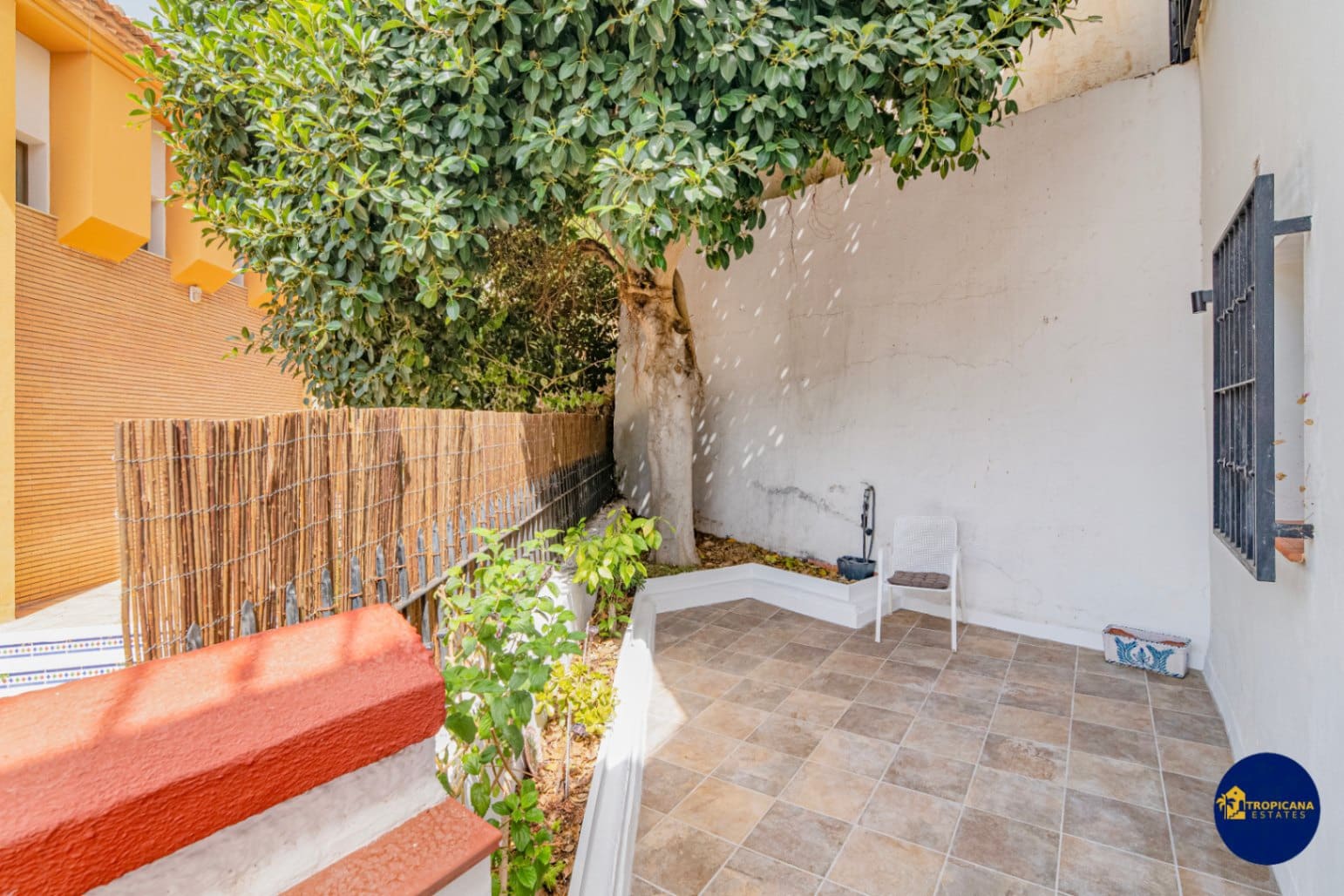 2 soveværelse Rækkehus til salg i Almunecar med swimmingpool garage - € 319.000 (Ref: 9197080)