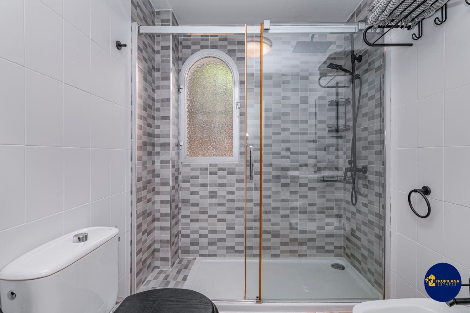 2 soveværelse Rækkehus til salg i Almunecar med swimmingpool garage - € 319.000 (Ref: 9197080)