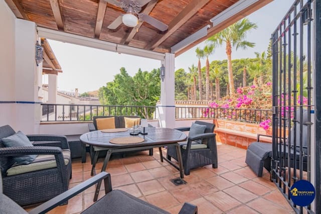 2 chambre Villa/Maison Mitoyenne à vendre à Almuñécar avec piscine garage - 319 000 € (Ref: 9197080)