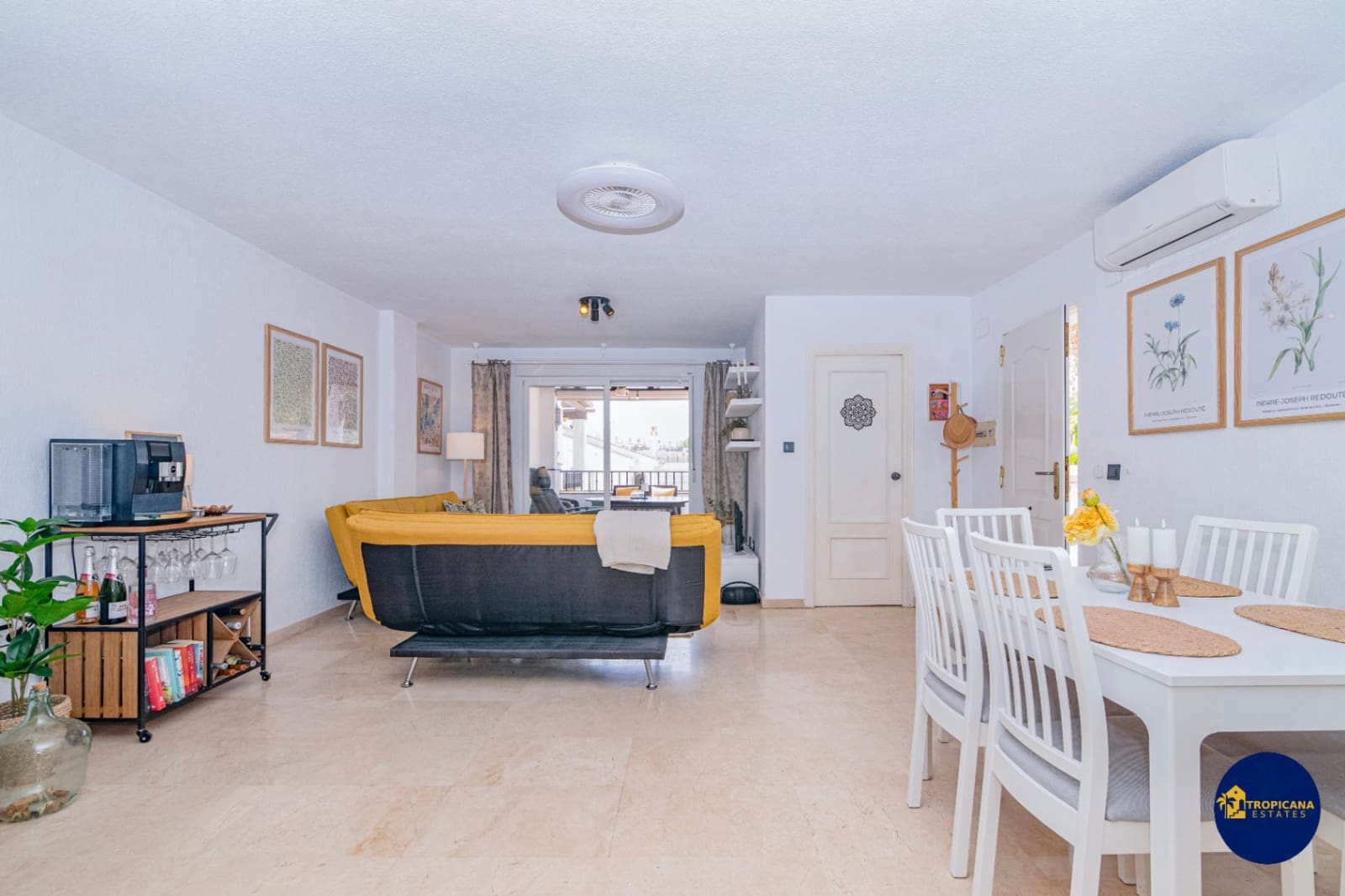 2 soveværelse Rækkehus til salg i Almunecar med swimmingpool garage - € 319.000 (Ref: 9197080)