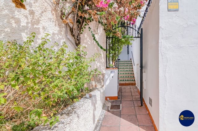 2 chambre Villa/Maison Mitoyenne à vendre à Almuñécar avec piscine garage - 319 000 € (Ref: 9197080)