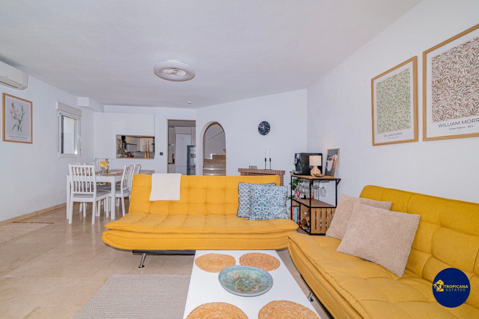 2 soveværelse Rækkehus til salg i Almunecar med swimmingpool garage - € 319.000 (Ref: 9197080)