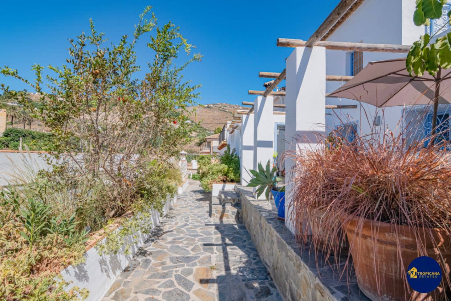 3 soveværelse Rækkehus til salg i Almunecar - € 359.000 (Ref: 9263366)