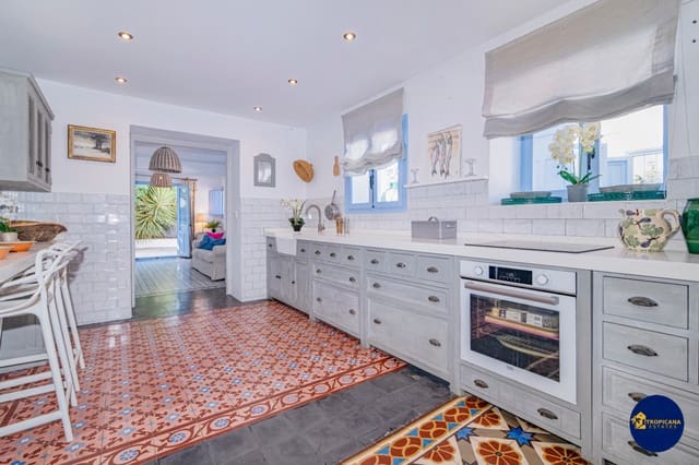 3 chambre Villa/Maison Mitoyenne à vendre à Almuñécar - 359 000 € (Ref: 9263366)