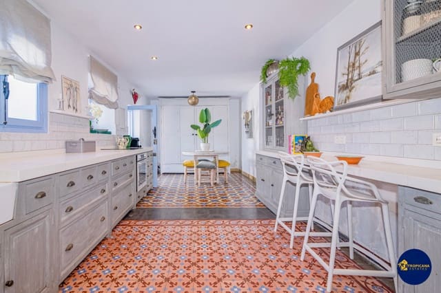 3 chambre Villa/Maison Mitoyenne à vendre à Almuñécar - 359 000 € (Ref: 9263366)