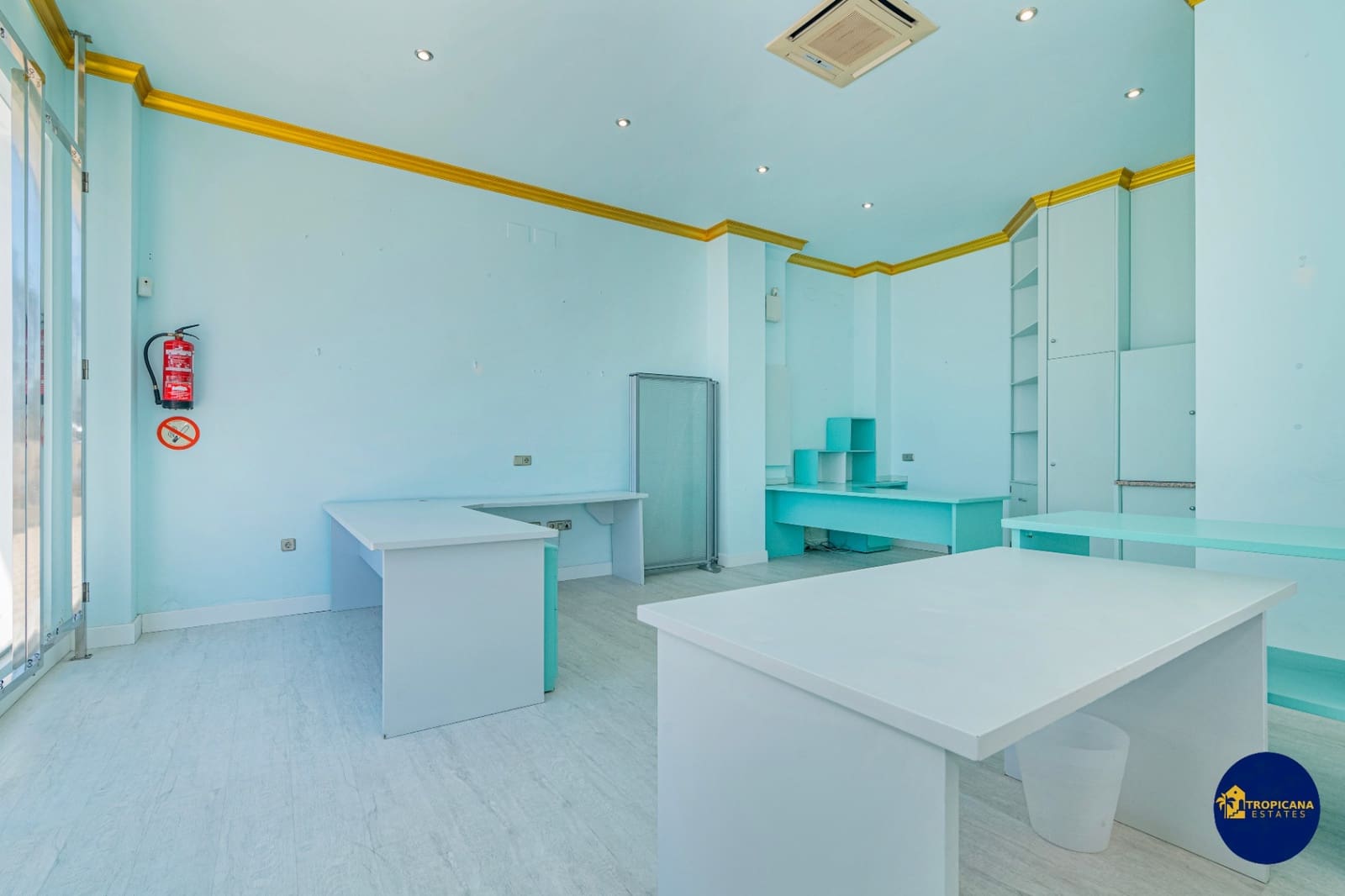 Erhverv til salg i La Herradura - € 399.000 (Ref: 9263367)