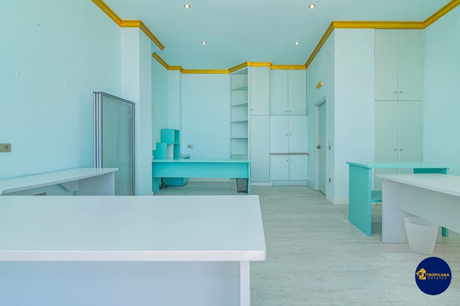 Erhverv til salg i La Herradura - € 399.000 (Ref: 9263367)