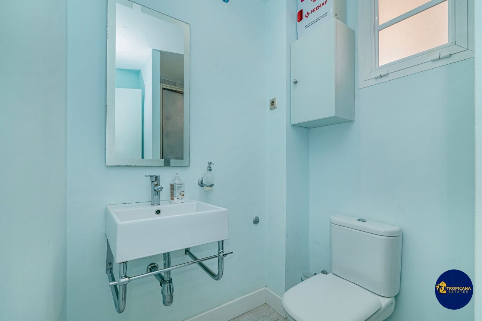 Erhverv til salg i La Herradura - € 399.000 (Ref: 9263367)