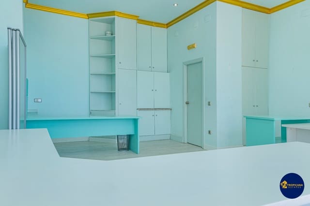 Erhverv til salg i La Herradura, Almuñécar - € 399.000 (Ref: 9263367)