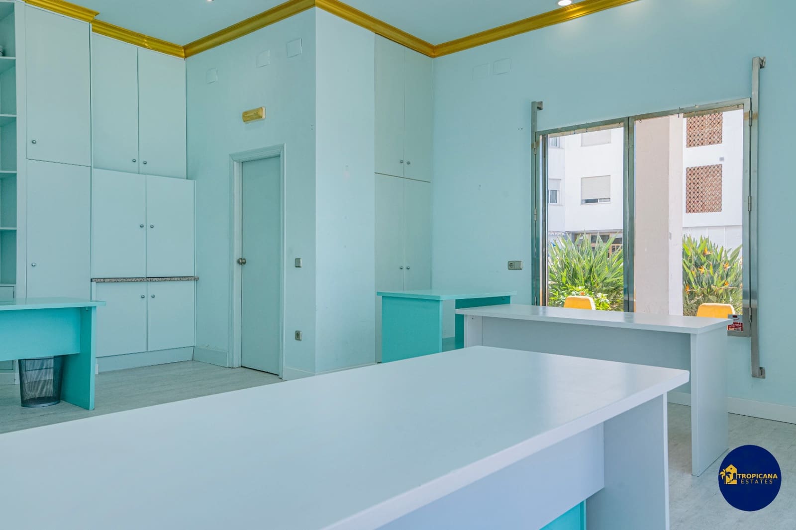 Erhverv til salg i La Herradura - € 399.000 (Ref: 9263367)